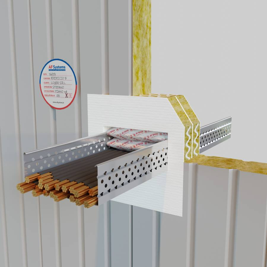 CABLE TRAYS IN SELF-SUPPORTING WALL / SANDWICH WALL - LARGE OPENINGS